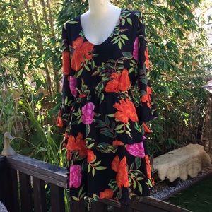 NWT🌻Floral👗3/4 sleeves w/Black lining Sz S/P
